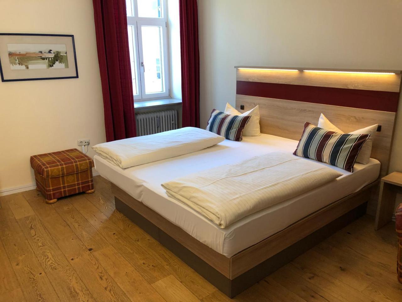 Hotel-Gasthof Floetzinger Braeu Rosenheim Exterior photo